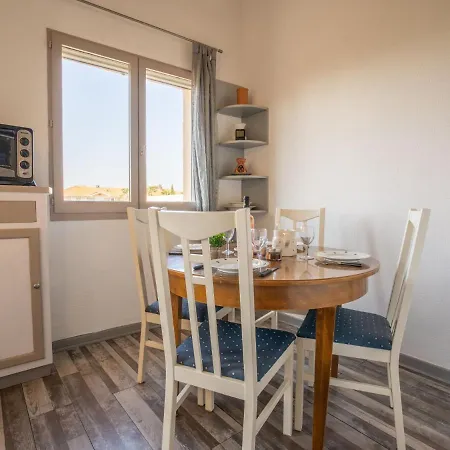 Apartment Les Terrasses De La Mer-2 By Interhome *